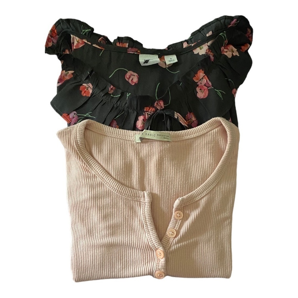 WOMENS SIZE SMALL BUNDLE-GAP BLOUSE & ACTIVE BASIC TOP
